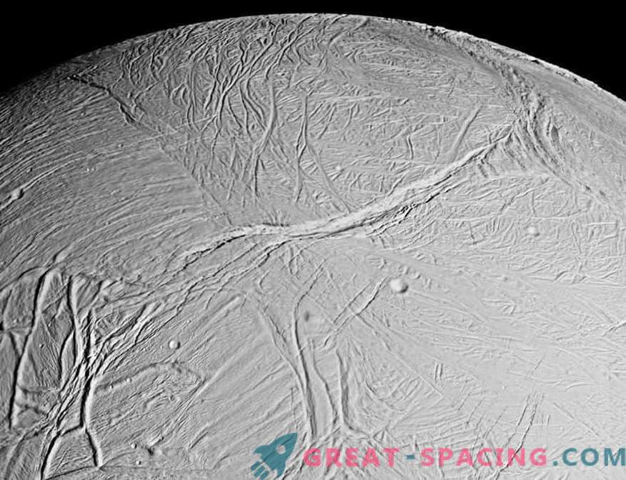 Enceladus kan dölja livet