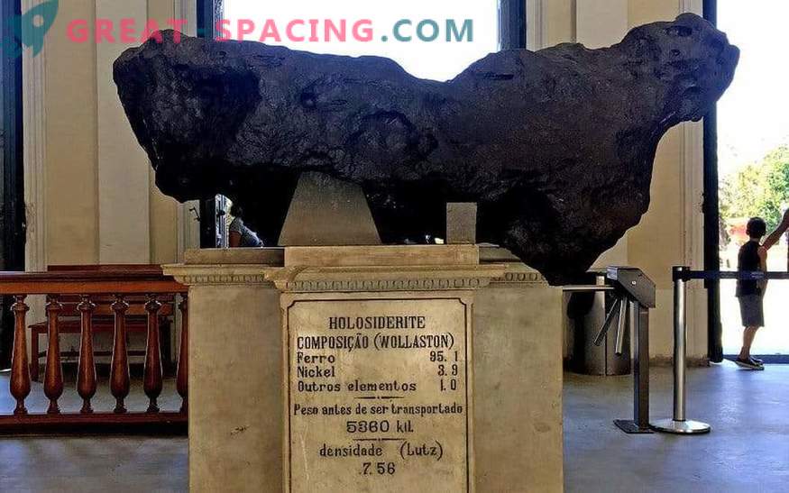 Den största brasilianska meteoriten lyckades överleva en allvarlig brand