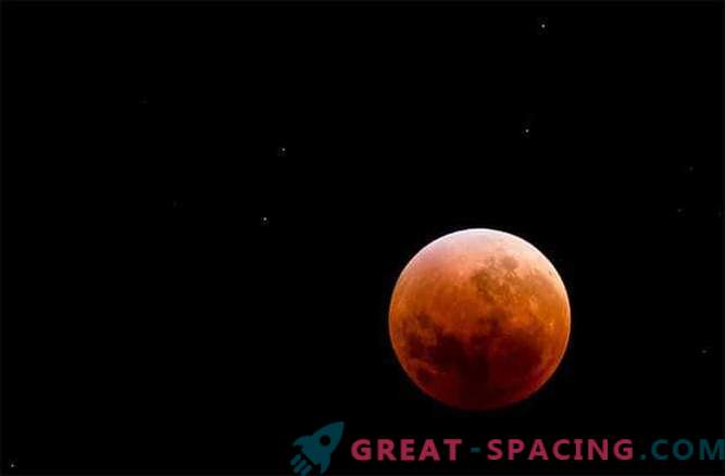 Den fantastiska blodmånen slog världen: foto