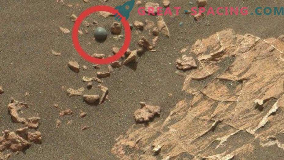 7 konstiga föremål på Mars!