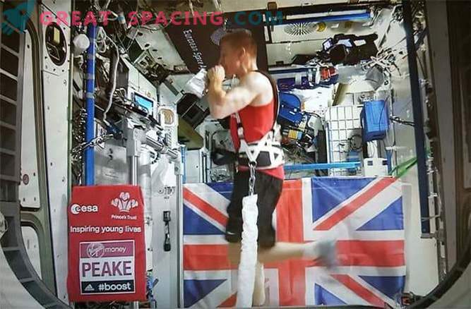 Den engelska astronauten sprang 60000 milen London Marathon