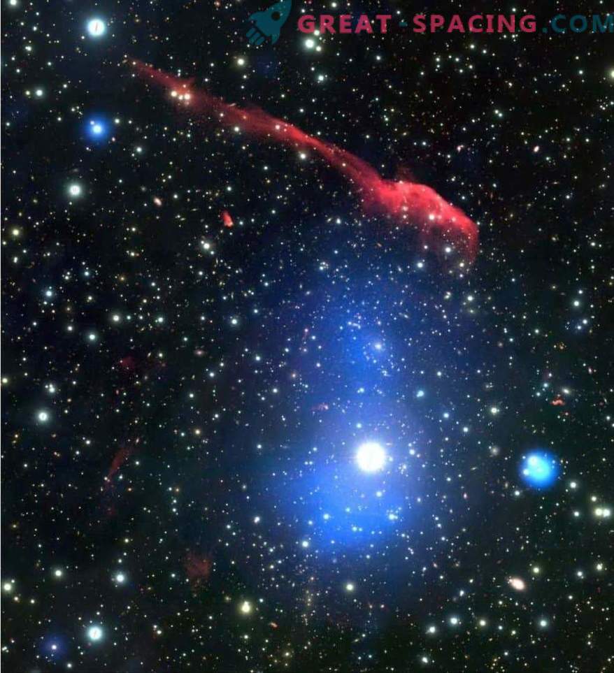 Flervåglängdsbild av det galaktiska klustret. Tandborste