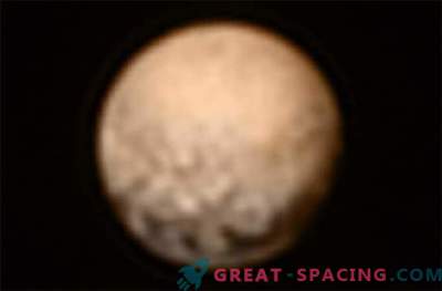Det återupplivade skeppet i uppdraget New Horizons skickar ett foto av Pluto