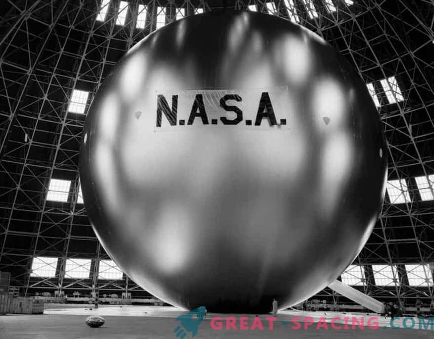 Den första kommunikationssatelliten var en jätteballong