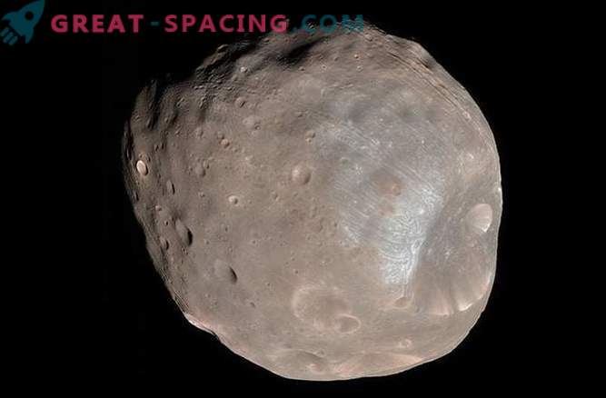 Mars satellit Phobos börjar kollapsa