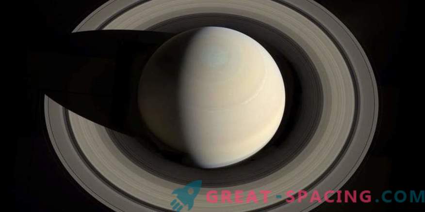 Satelliter kombineras för att rädda Saturns ring