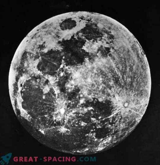 När det första fotot av månen uppstod