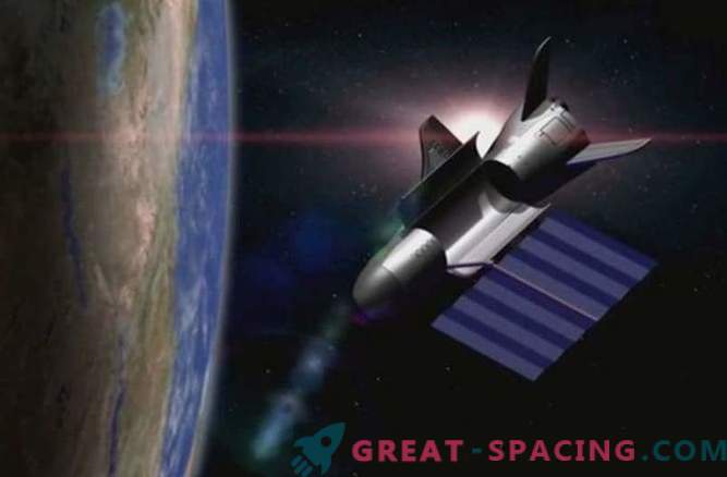 Space Plane X-37B lanserades i omlopp för det fjärde hemliga uppdraget