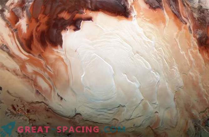 Utrymmecappuccino: läckra krullar vid Marss södra pol
