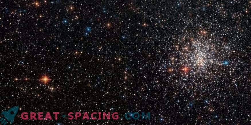 Bilder av kosmos: ett ljusrött öga av ett globulärt kluster