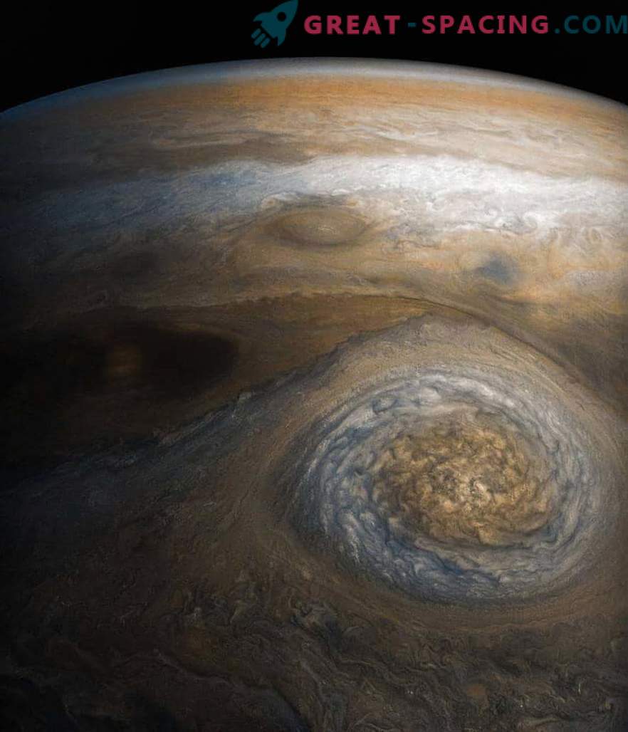 Varför är en avlägsen stjärna väldigt lik vår Jupiter