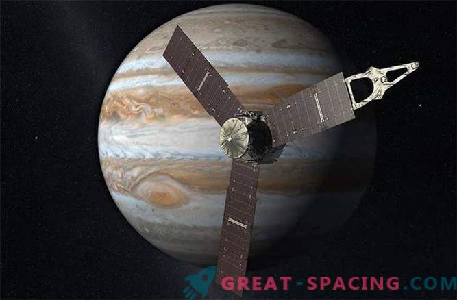 La estación espacial Yunona se acerca sin control a Júpiter