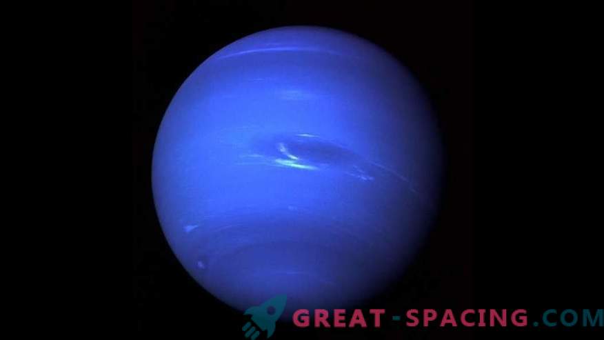 Storskalig storm på Neptunus