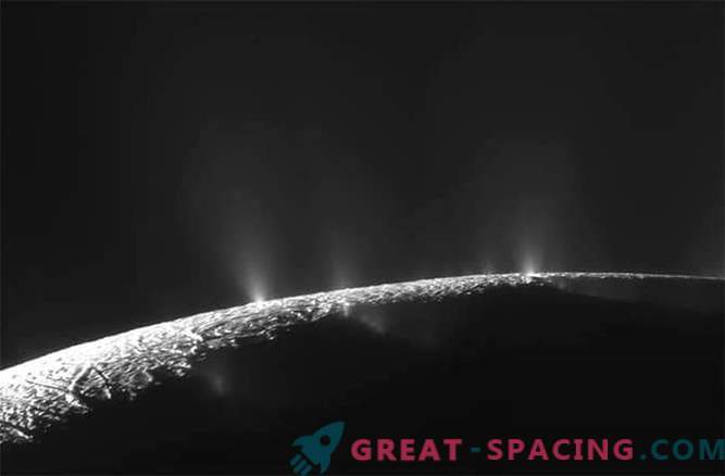 Cassini förbereder sig för en djup nedsänkning i Enceladus 'tåg