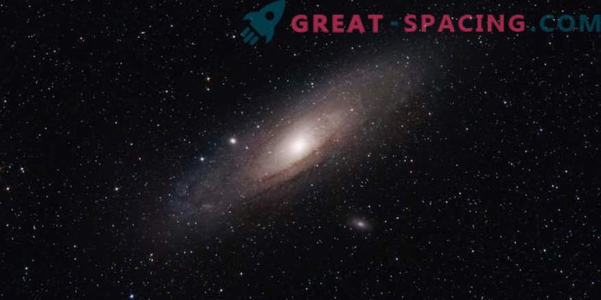Ett gigantiskt par svarta hål sitter i Andromeda Galaxy