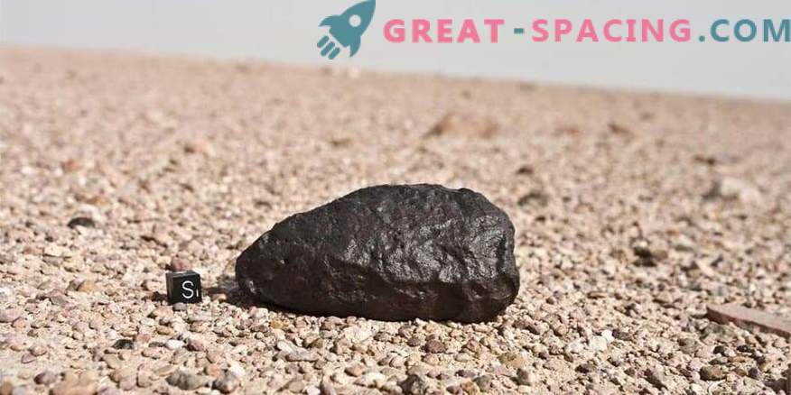 Stjärtdamm finns oftare på meteoriter än trodde