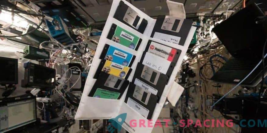Gamla disketter i ISS
