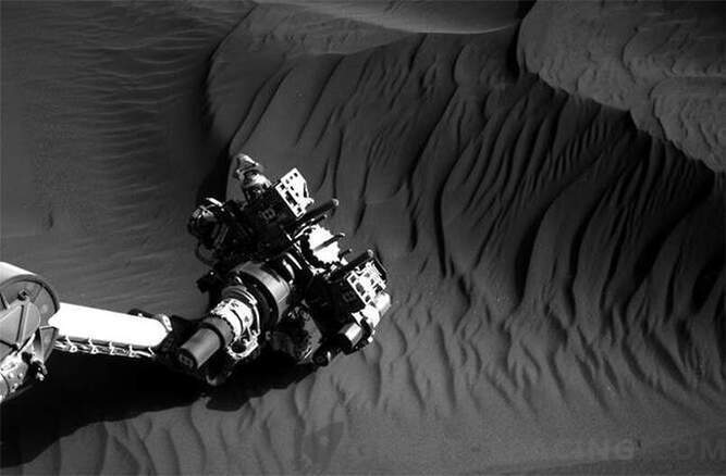 Nyfikenhet utforskar sanddynerna i Mars: Foto