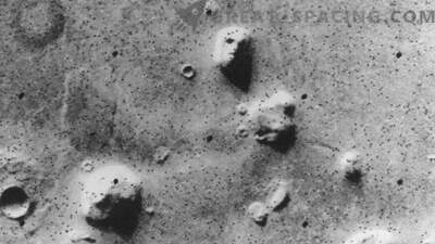 10 čudnih objektov na Marsu! 1. del